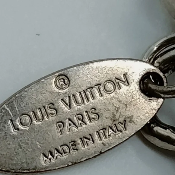 Louis Vuitton Fleur D’Epi Bag Charm Logo Statement Key Chain UNIQUE - Picture 3 of 6